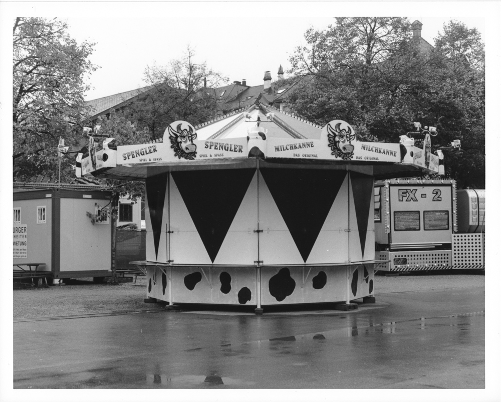 Morgens an der Herbstmesse